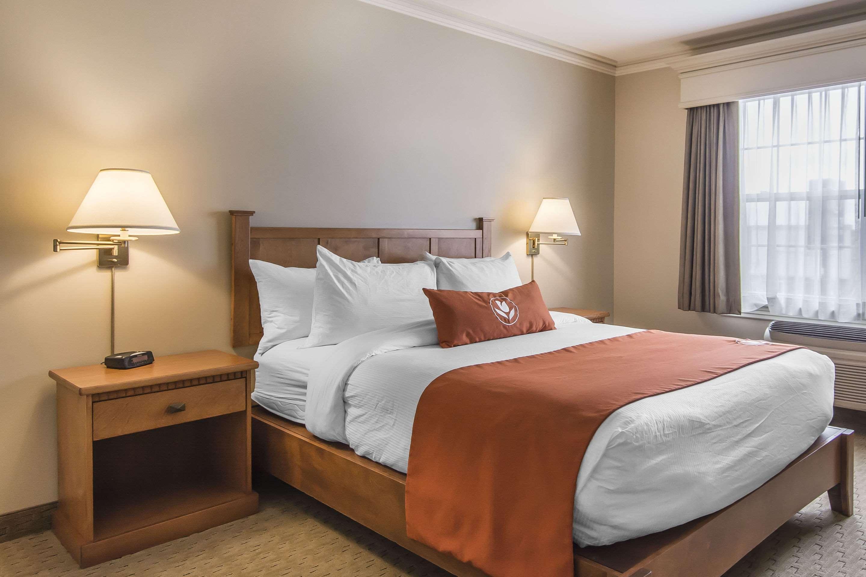 Quality Inn & Suites Amsterdam Fredericton Eksteriør bilde