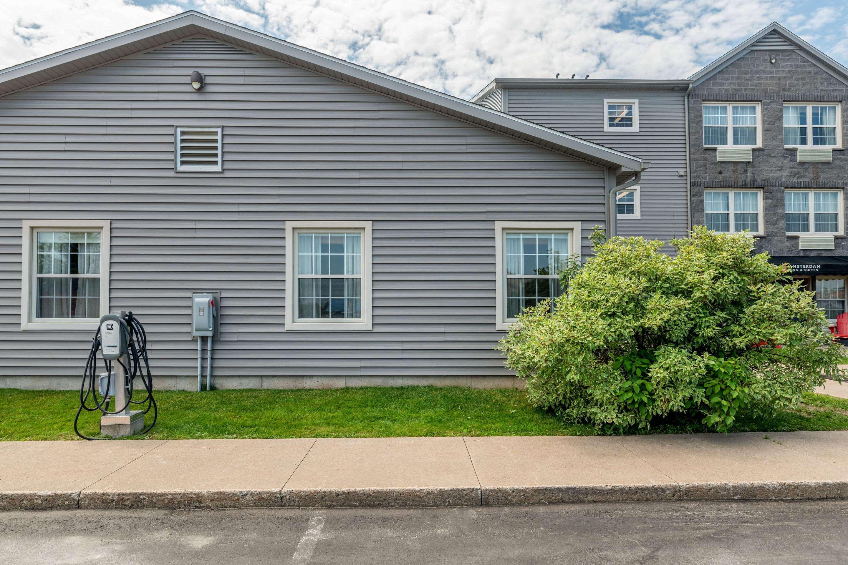 Quality Inn & Suites Amsterdam Fredericton Eksteriør bilde