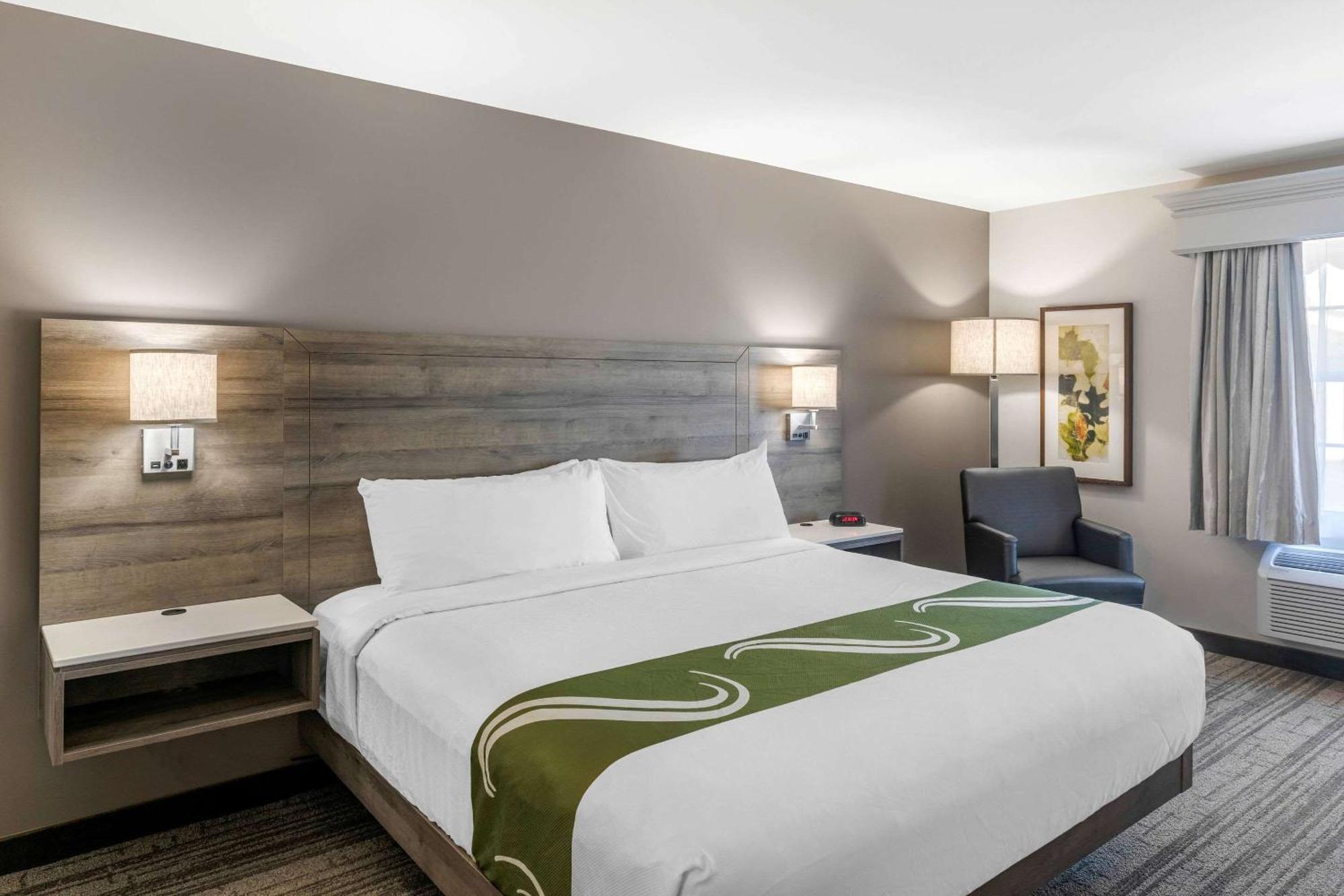 Quality Inn & Suites Amsterdam Fredericton Eksteriør bilde