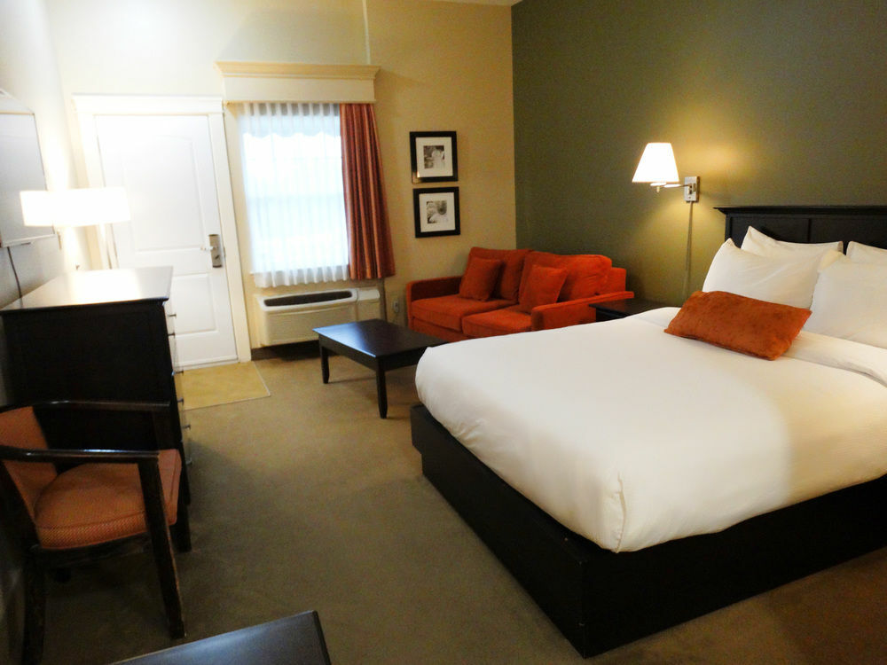 Quality Inn & Suites Amsterdam Fredericton Eksteriør bilde